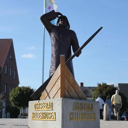 Silbermoewe Im Kirschgarten Келленхузен