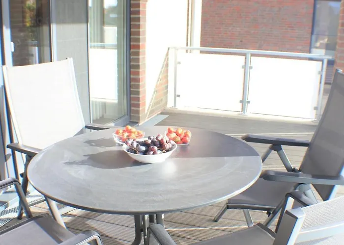 Silbermoewe Im Kirschgarten Kellenhusen